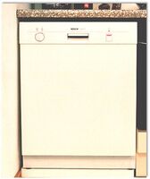 Vrijstaande vaatwasser onder aanrecht geschoven